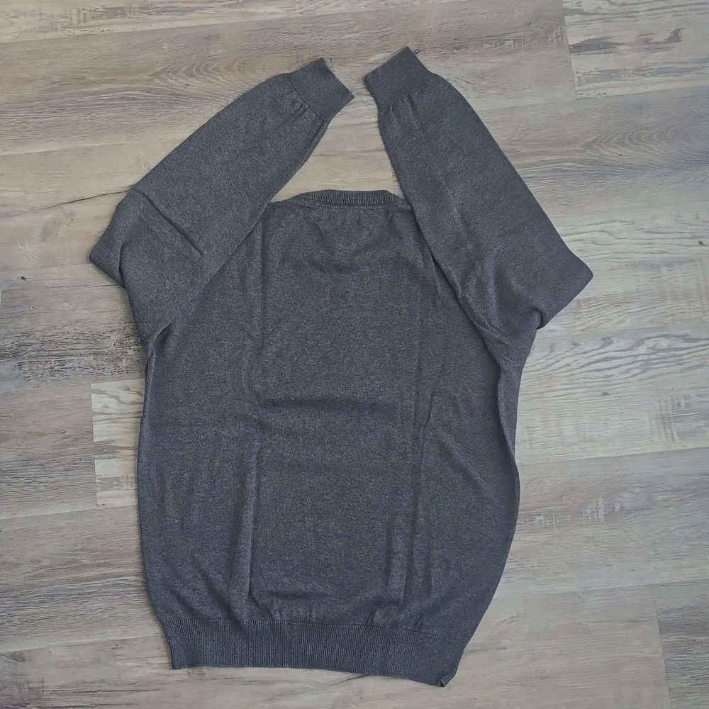 Sweater - Picture 3 of 7